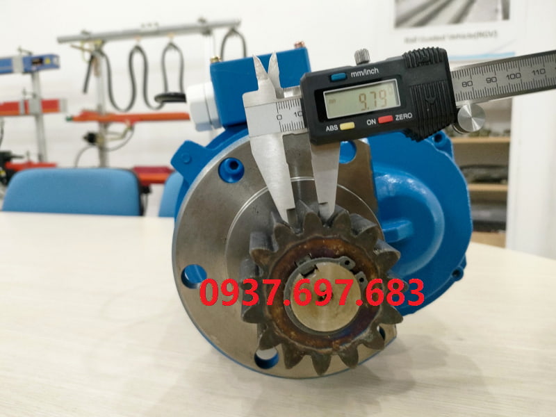 Công ty TNHH MTT Hàn Quốc Motor Hyundai dầm biên cầu trục 1.5kWx4P 
