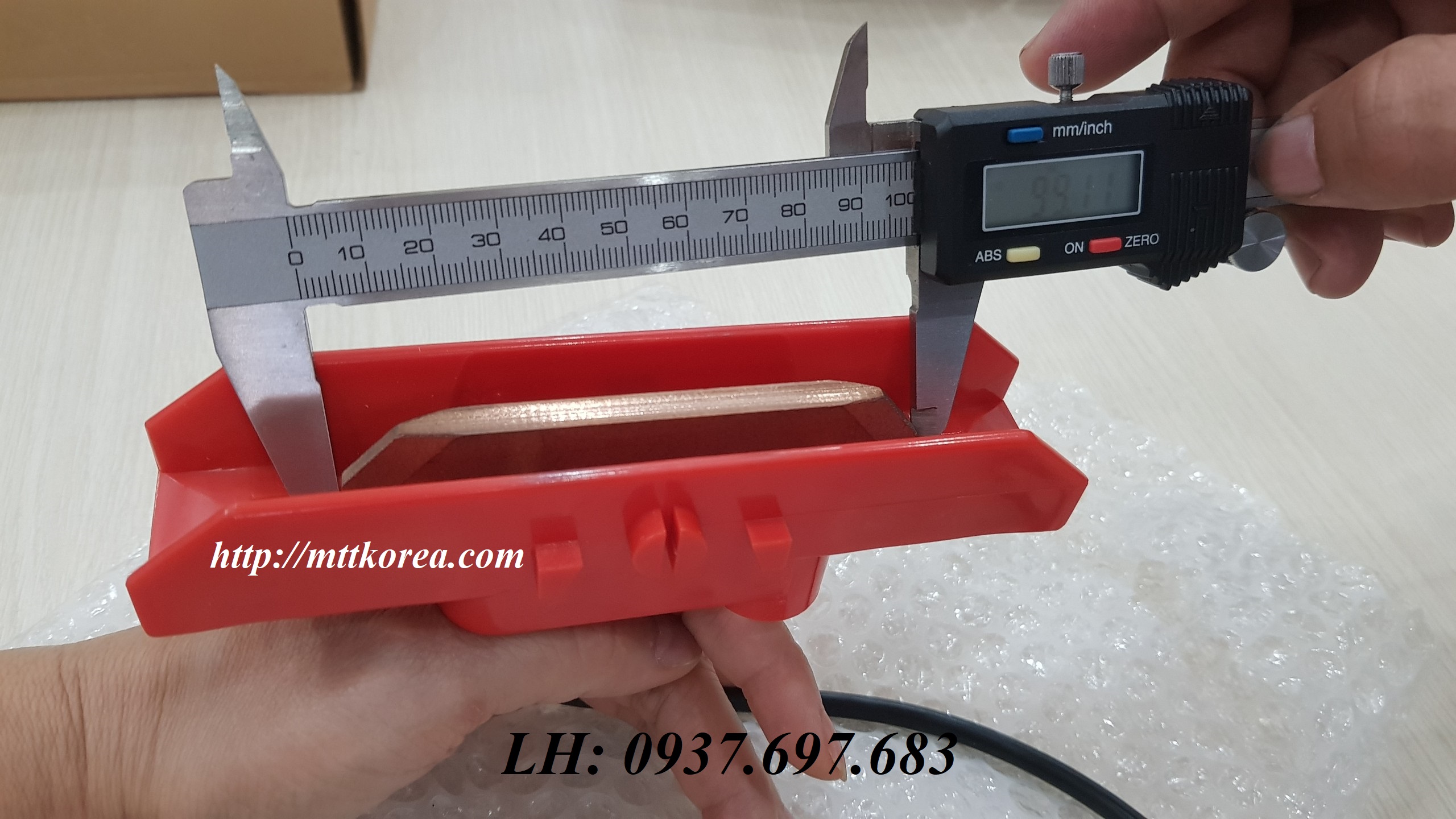 Công ty TNHH MTT Hàn Quốc Chổi tiếp điện cầu trục 60A Công ty TNHH MTT Hàn Quốc Chổi tiếp điện cầu trục 60A