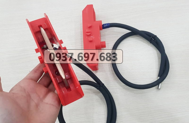 Công ty TNHH MTT Hàn Quốc Lá than chổi điện cầu trục 90A Công ty TNHH MTT Hàn Quốc Lá than chổi điện cầu trục 90A